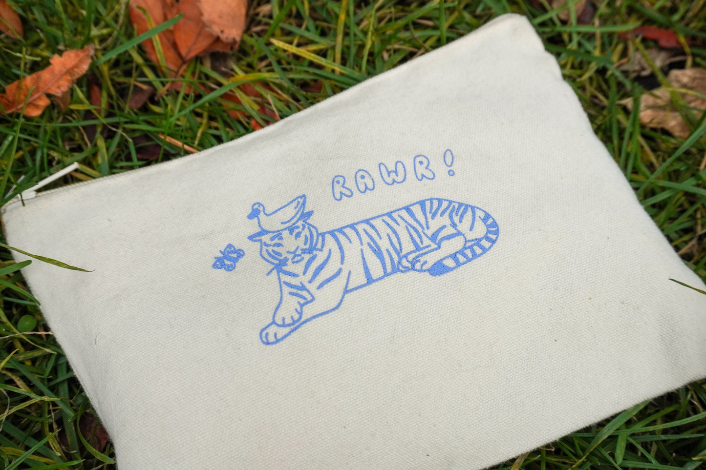 Tiger zipper pouch